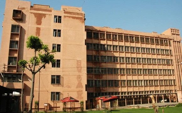S N Medical College Agra
